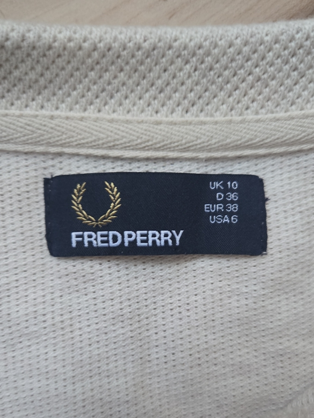 NWT Fred Perry Cap Sleeve Shirt Wirh Mesh Collar, Ivory Marble, Size 6 - Picture 2 of 4
